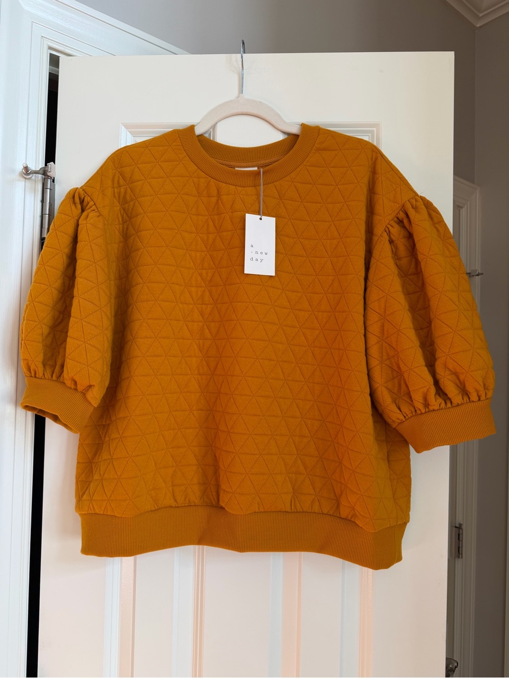 NWT A New Day Quilted Puff Sleeve Sweatshirt Size L Fall Orange Mustard Yellow
